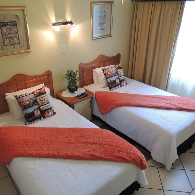 Rita'S Guesthouse Cc Фрейхейд Экстерьер фото